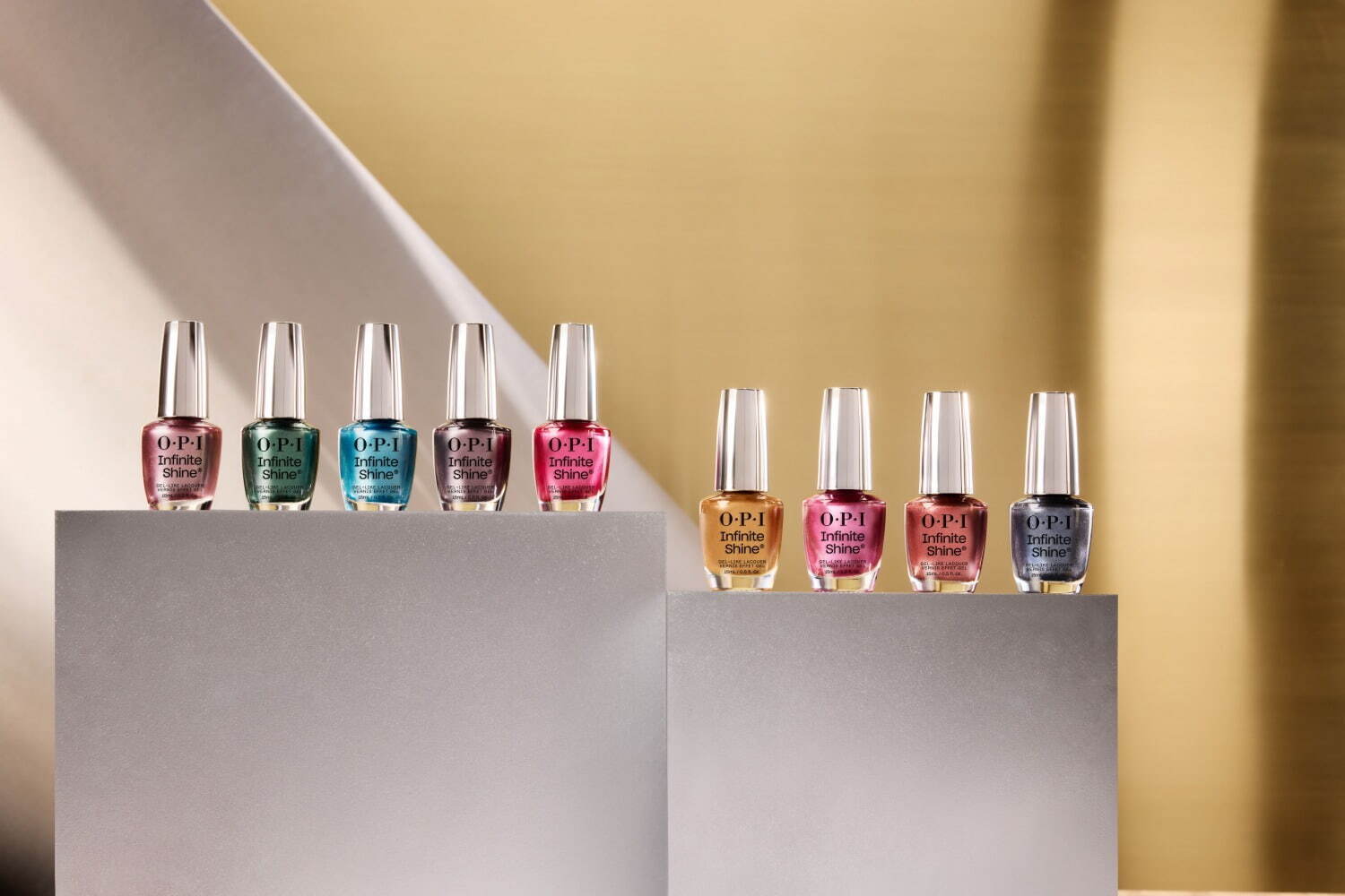 OPI24年秋ネイル、ミレニアムブルーや鮮烈レッドなどポップ＆メタリックカラーで煌めく爪先へ｜写真1