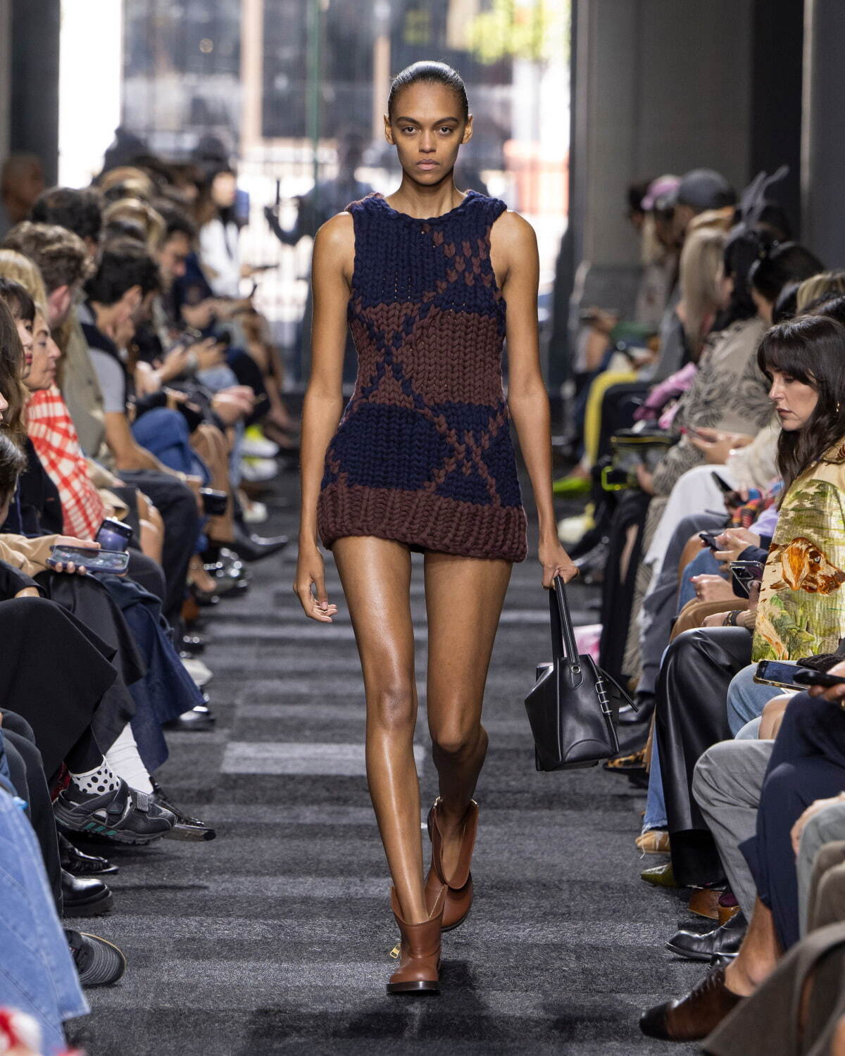 JW アンダーソン(JW Anderson) 2025年春夏ウィメンズコレクション  - 写真38