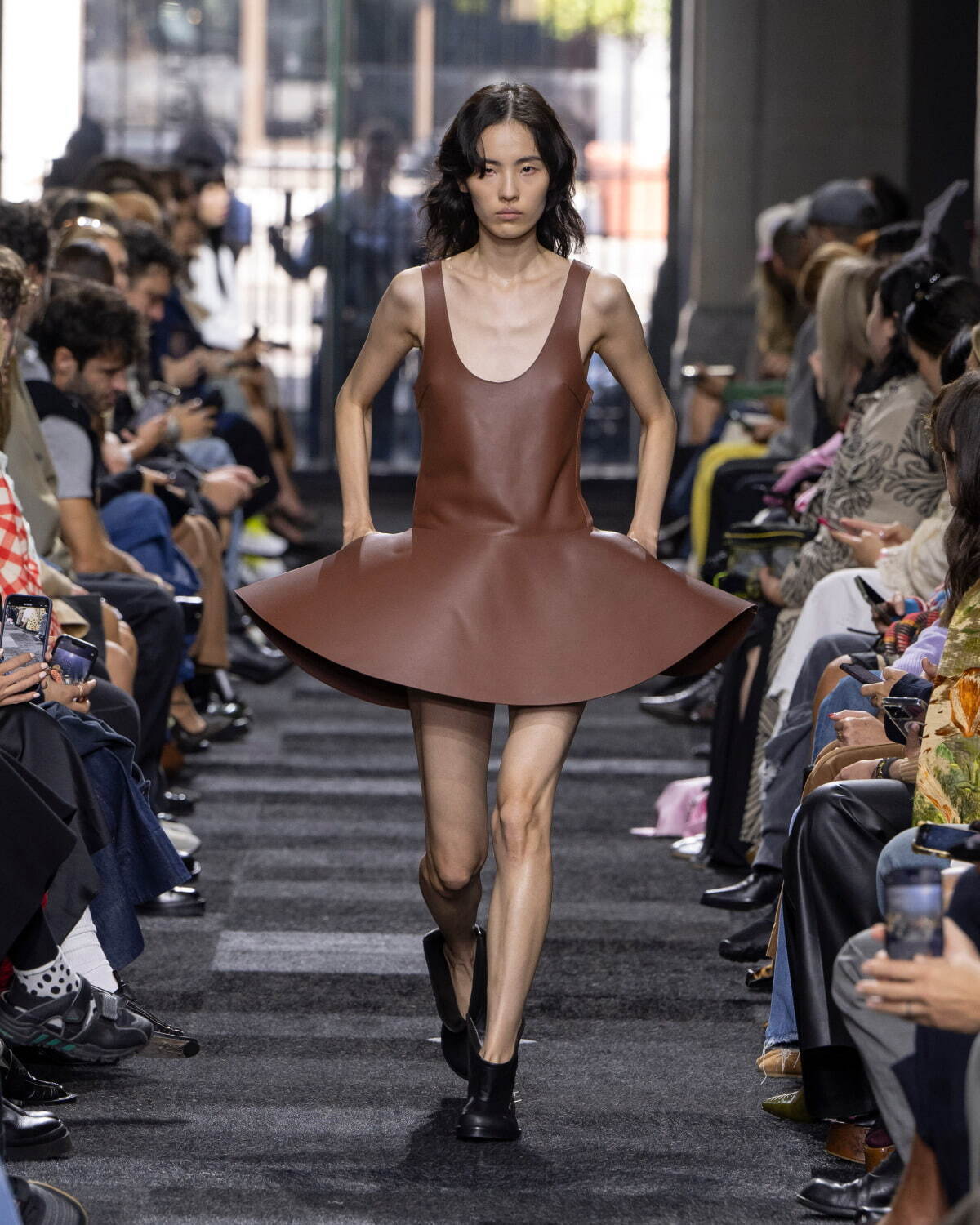 JW アンダーソン(JW Anderson) 2025年春夏ウィメンズコレクション  - 写真39