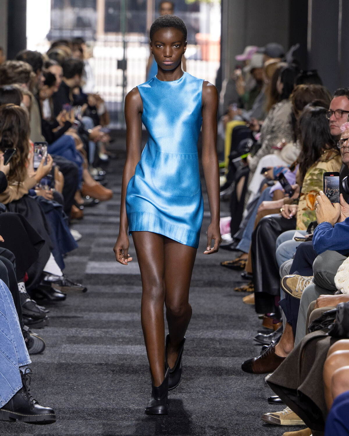 JW アンダーソン(JW Anderson) 2025年春夏ウィメンズコレクション  - 写真4