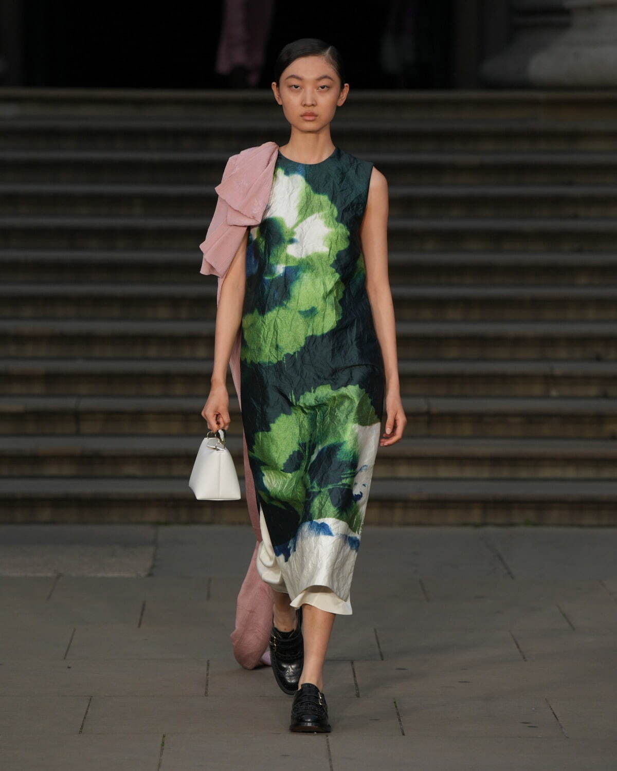 アーデム(ERDEM) 2025年春夏ウィメンズコレクション  - 写真12