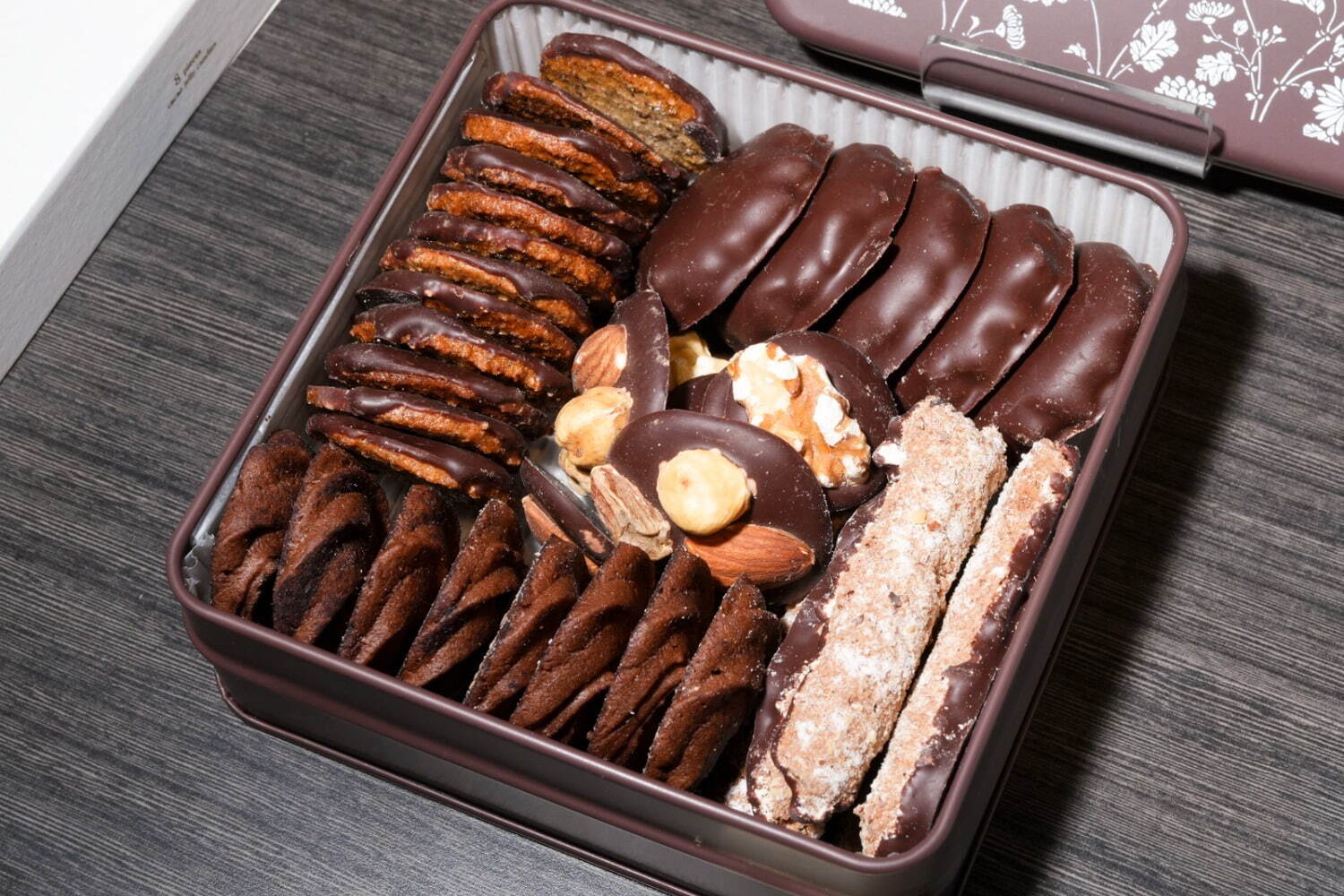 「サロン・デュ・ショコラ 2025」伊勢丹新宿店で、一流ショコラティエのチョコ＆焼菓子が集う祭典｜写真40