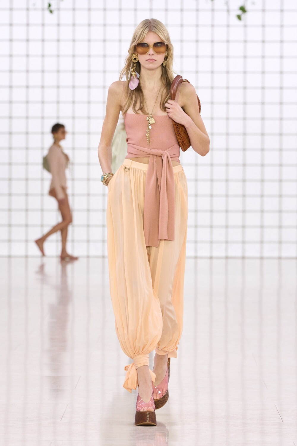 クロエ(Chloé) 2025年夏ウィメンズコレクション  - 写真44