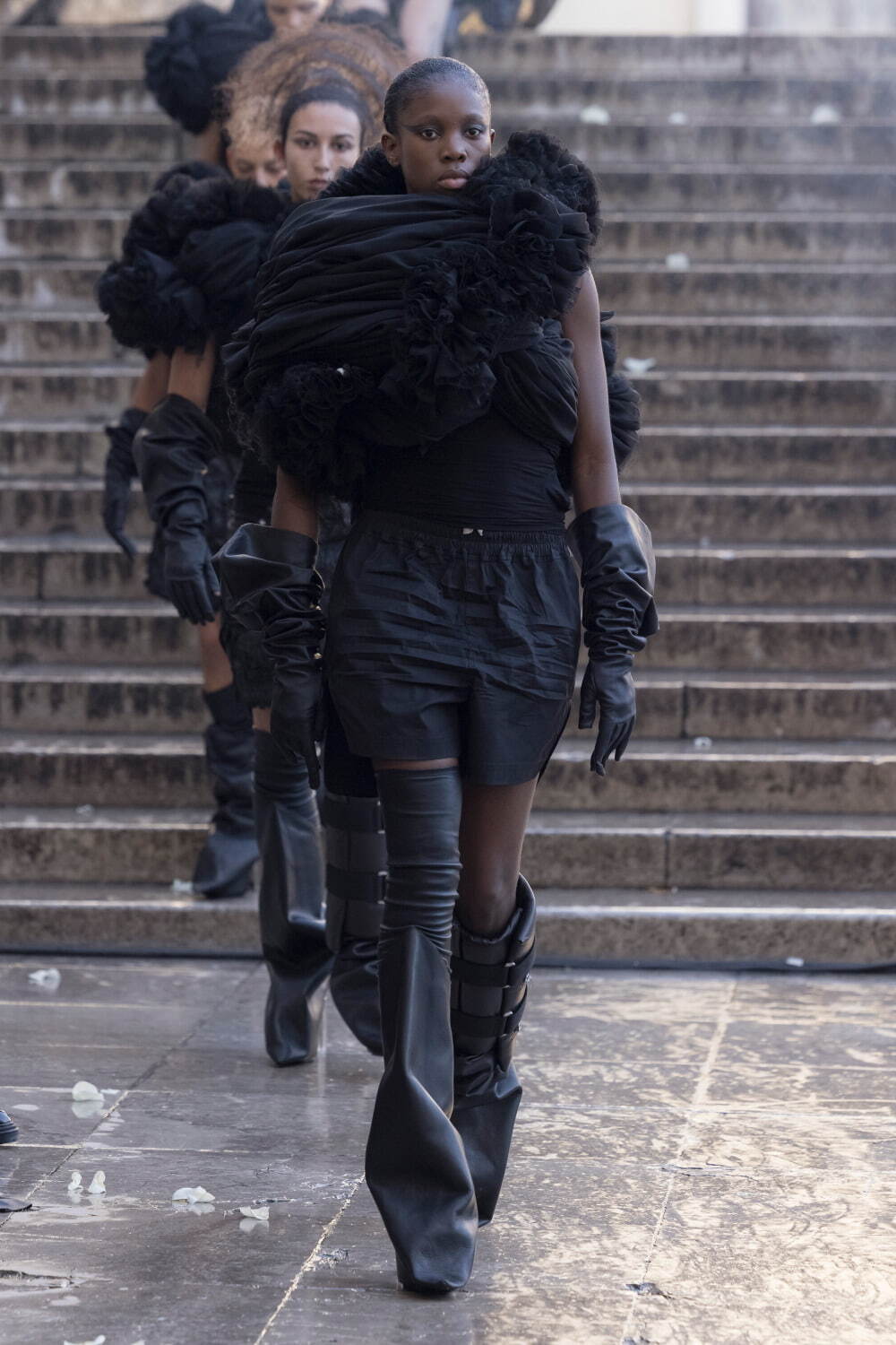 リック・オウエンス(Rick Owens) 2025年春夏ウィメンズコレクション  - 写真17