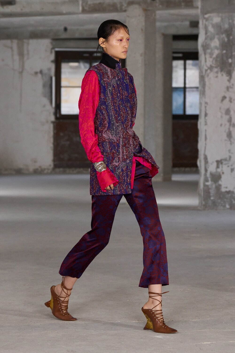 ドリス ヴァン ノッテン(DRIES VAN NOTEN) 2025年春夏ウィメンズコレクション  - 写真15