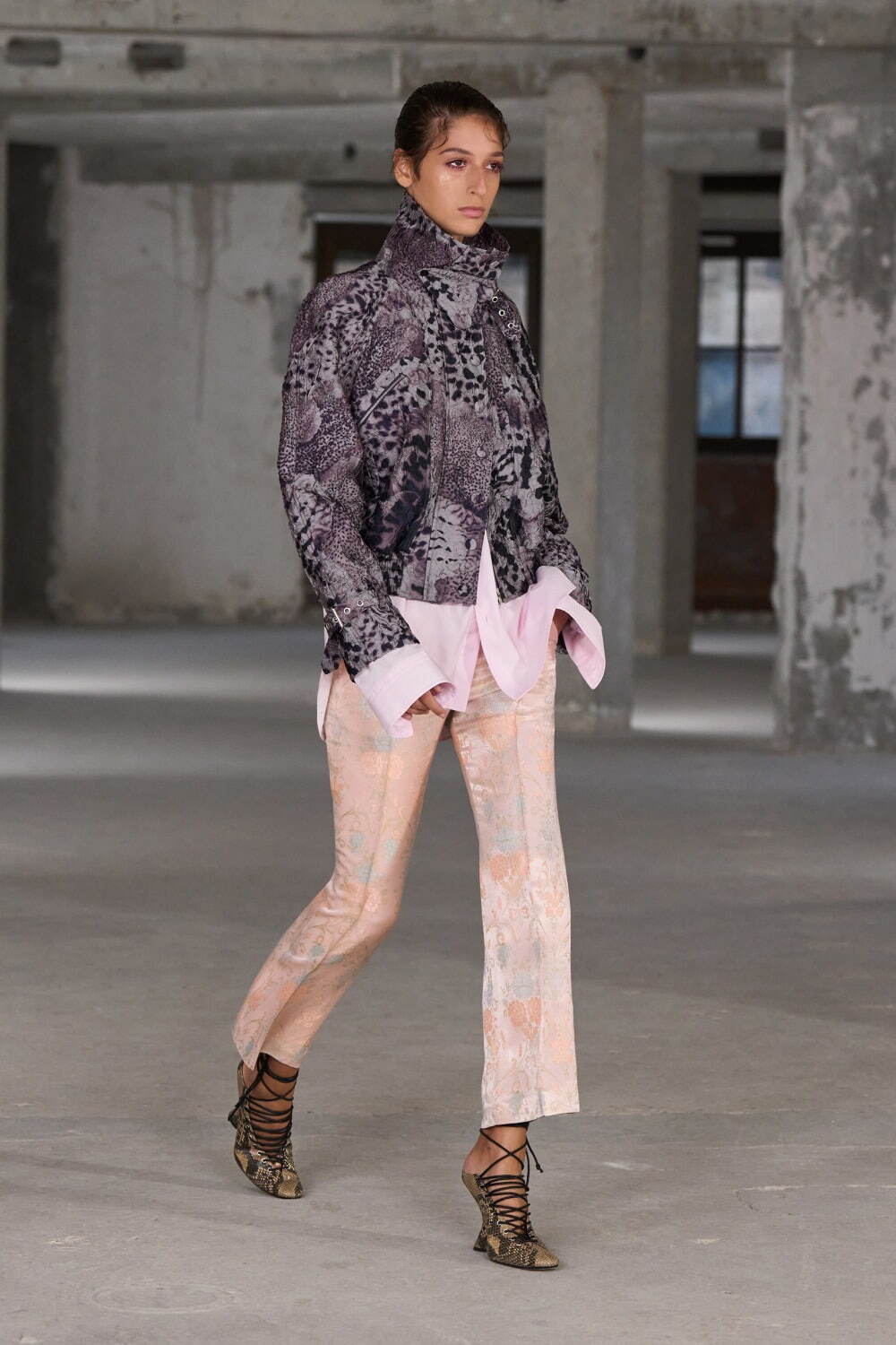 ドリス ヴァン ノッテン(DRIES VAN NOTEN) 2025年春夏ウィメンズコレクション  - 写真52