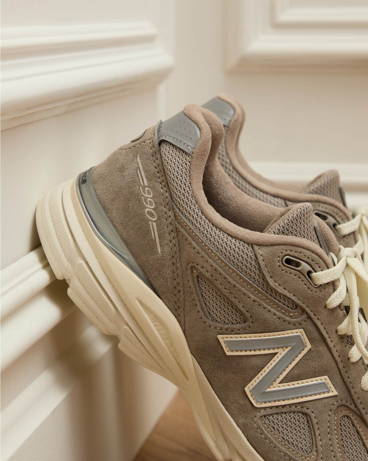 キス(Kith), ニューバランス(New Balance) 990V4 M1000｜写真1