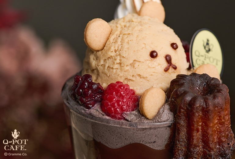 Q-pot CAFE.“テディベア＆カヌレ”の秋冬パフェ、キャラメルアイスやチョコのアップルパイ風｜写真4