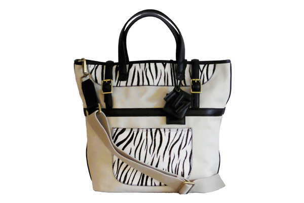 コレットで限定発売されたTila March(ティラ マーチ)のバッグが日本