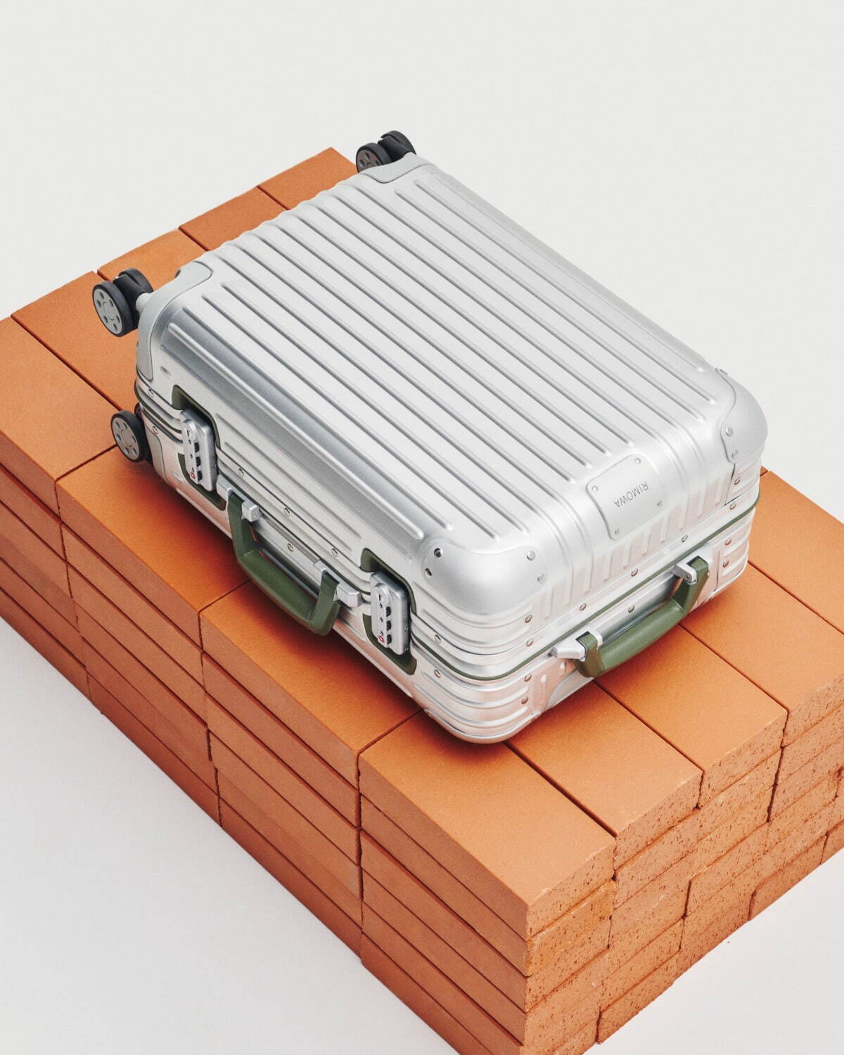 リモワ(RIMOWA) ディスティンクト｜写真12