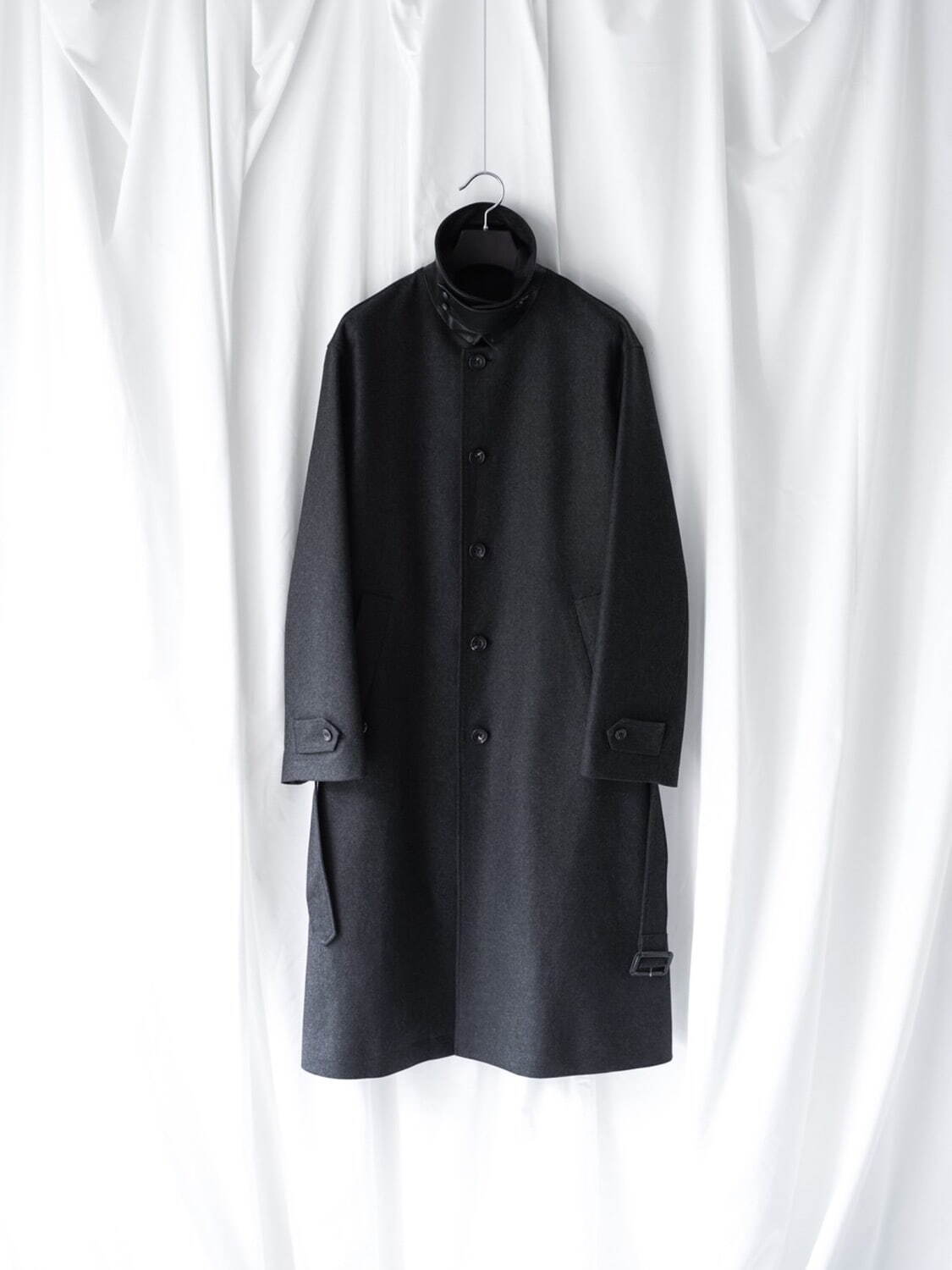 〈シュタイン フォー アンリミテッド ラウンジ〉 OVERSIZED INVESTIGATED COAT 187,000円