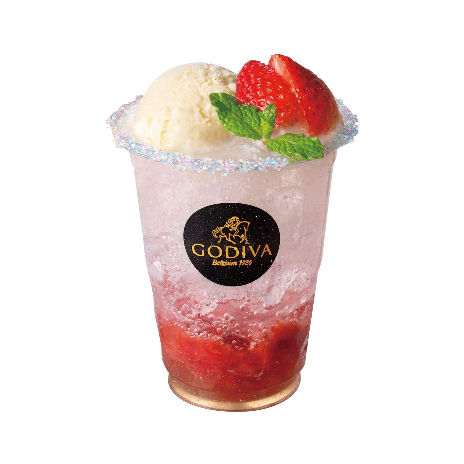 ストロベリー カカオフルーツ クリームソーダ 830円