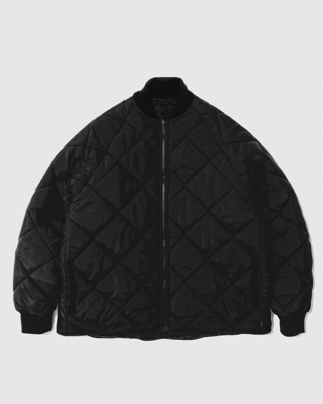 REVERSIBLE QUILTED BOMBER 99,000円