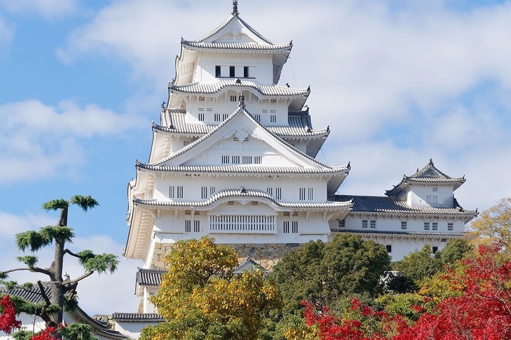 世界遺産・姫路城2024年秋冬“非公開エリア”を特別観覧、紅葉の景色と歴史を堪能｜写真0