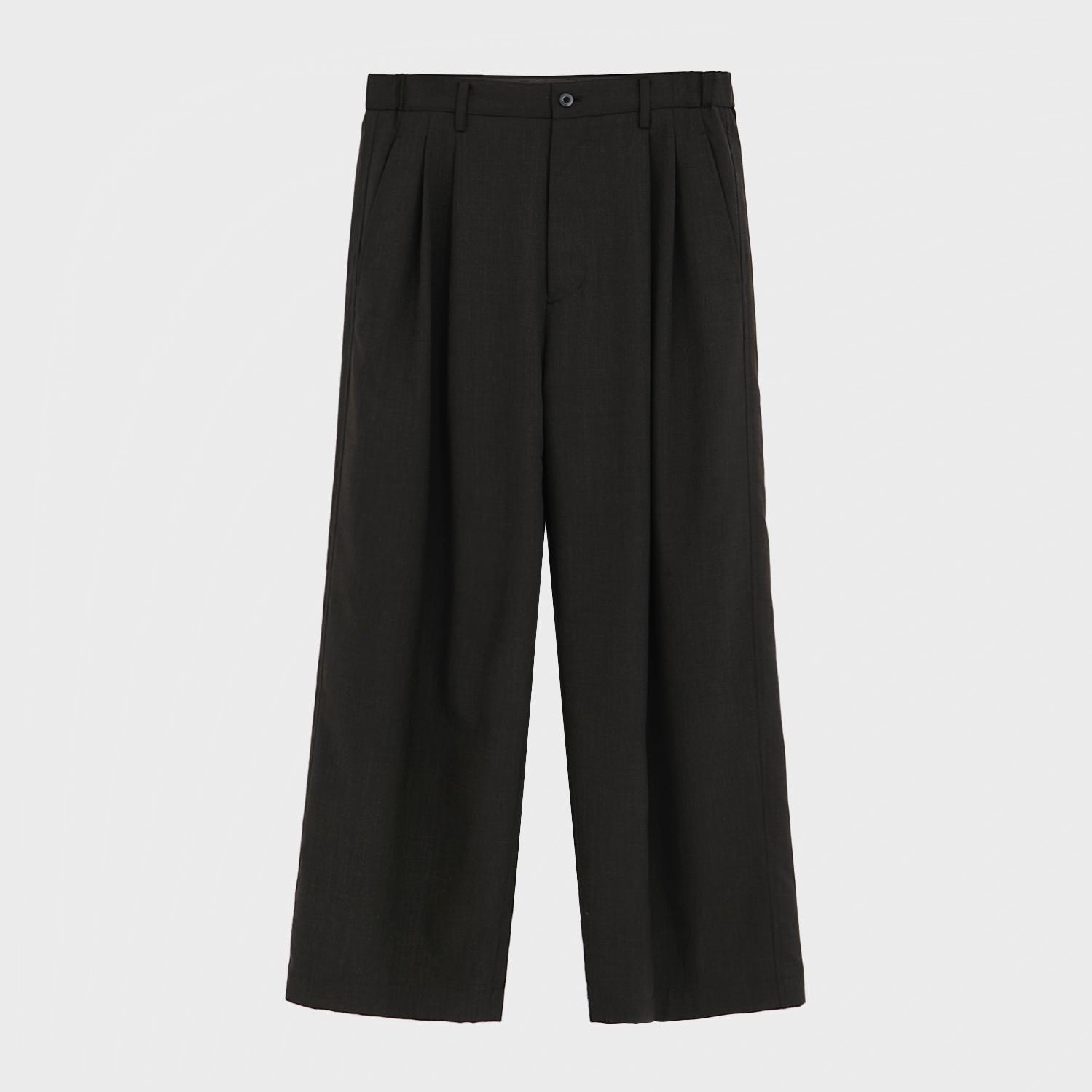 TWO TUCKS WIDE PANTS 50,600円