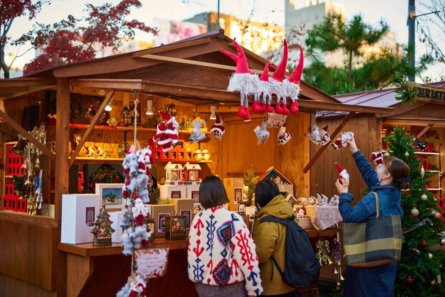 「クリスマスマーケット熊本 2024」飲食屋台＆クリスマス雑貨が駅前アミュひろばなど3会場に｜写真1