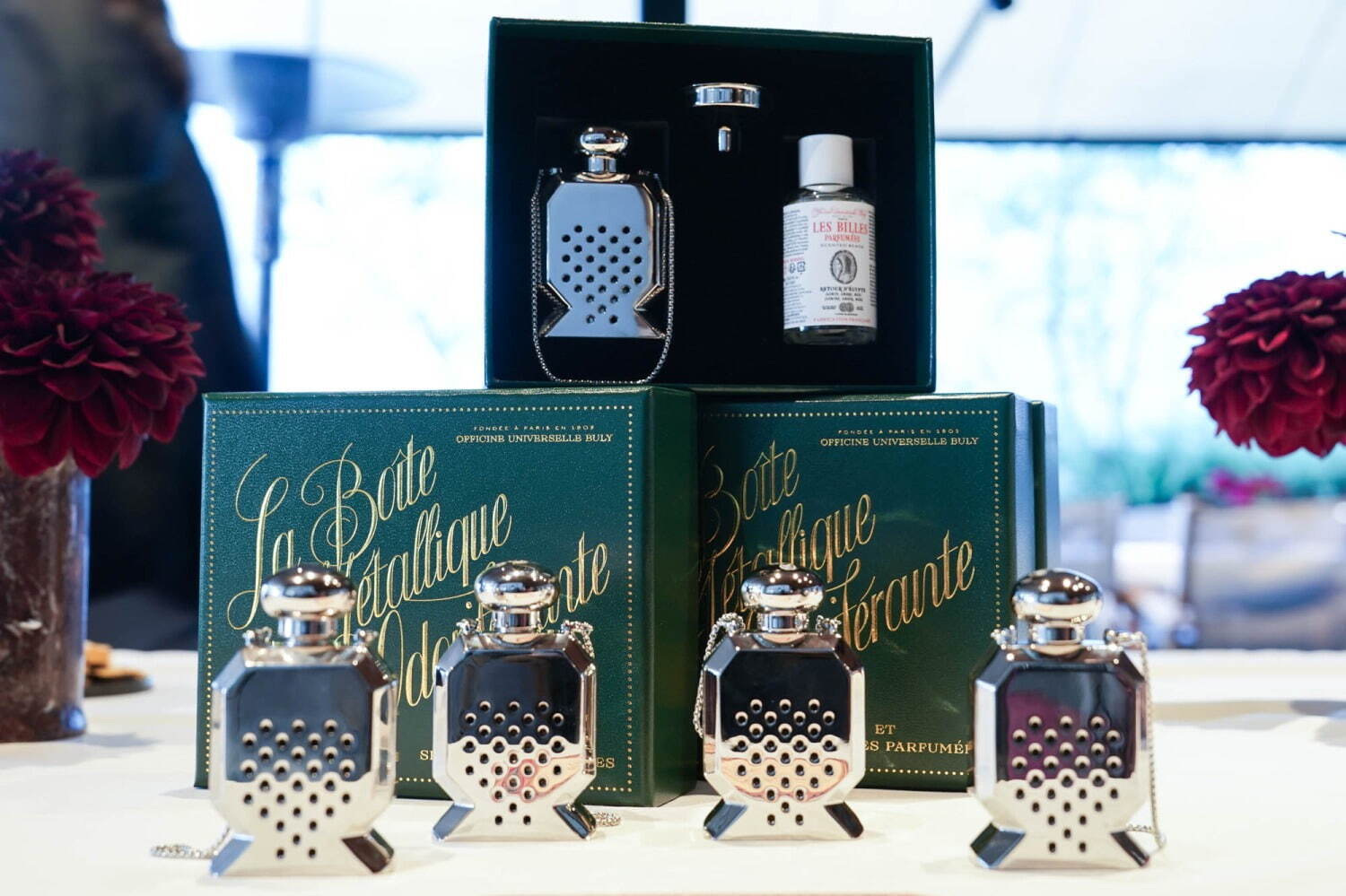 オフィシーヌ・ユニヴェルセル・ビュリー(OFFICINE UNIVERSELLE BULY) 香水瓶型｜写真4