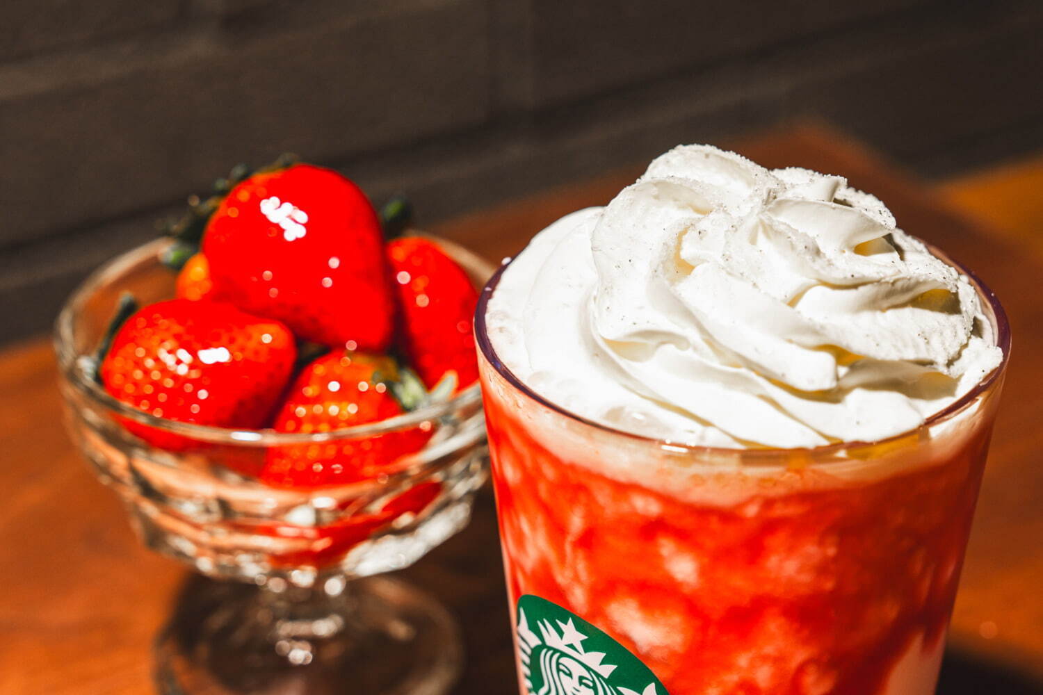 スターバックス(Starbucks Coffee) メリーベリー ストロベリー フラペチーノ｜写真6