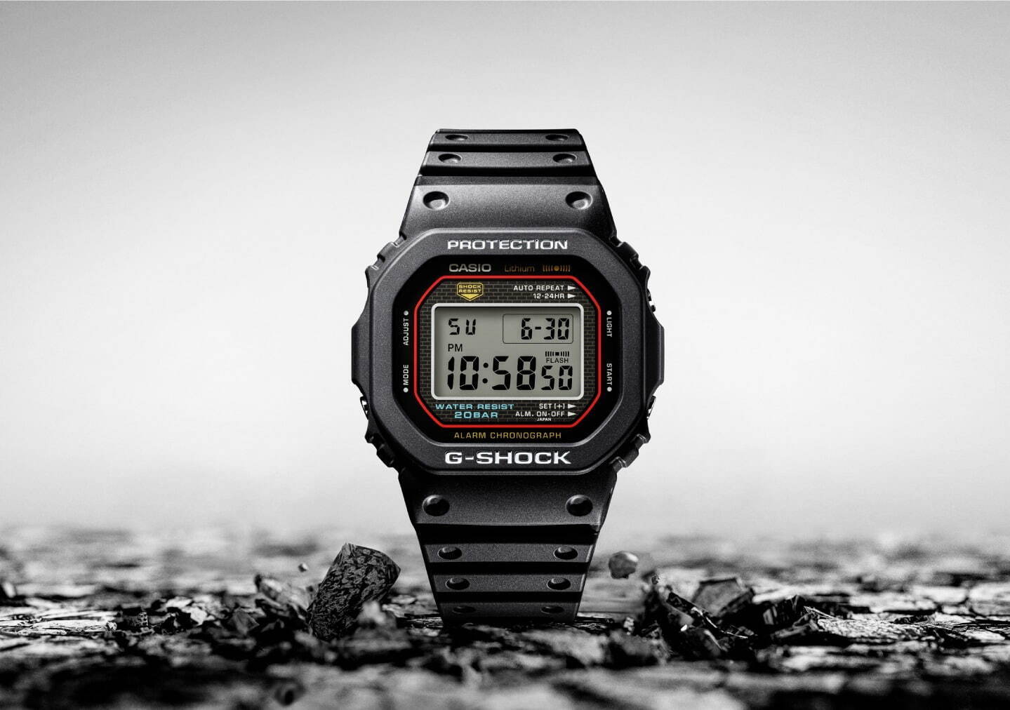 G-SHOCK 「DW-5000R」33,000円(メーカー希望小売価格)