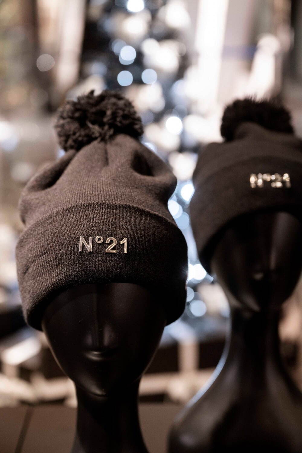 N21xニューエラ ニットキャップ 14,300円