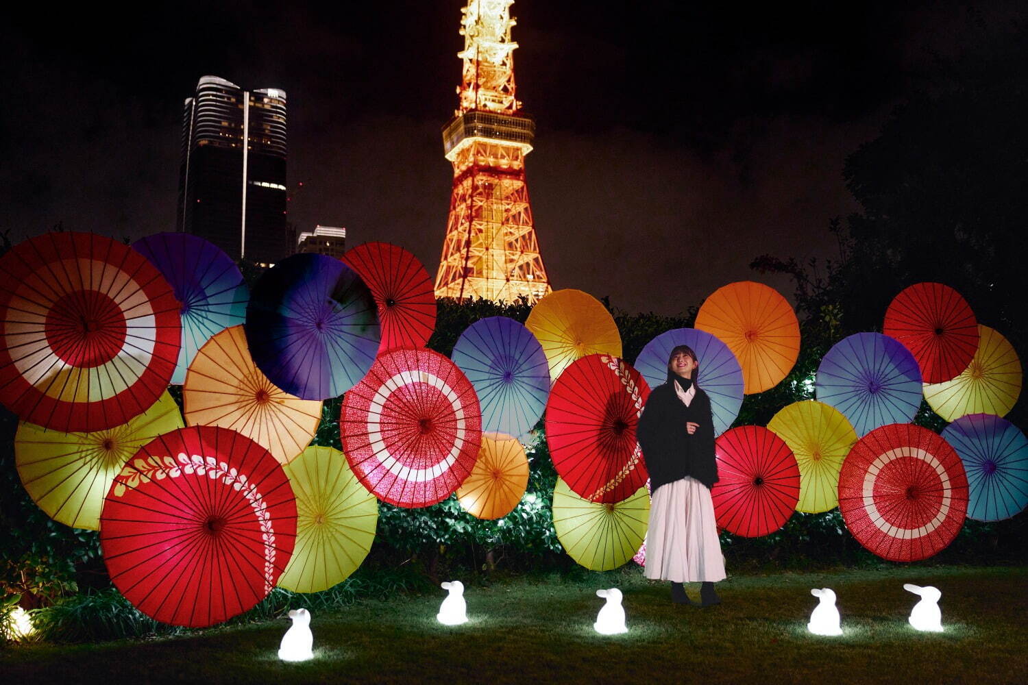 ザ・プリンス パークタワー東京“カラフル和傘”の雪降る庭園絶景バー、こたつでフルーツ大福も｜写真1