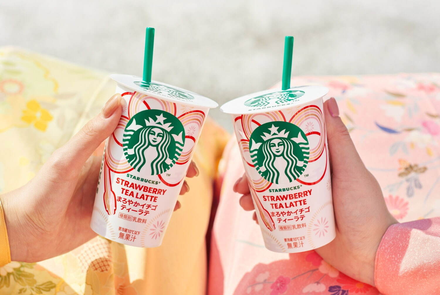 スターバックス(Starbucks Coffee) まろやかイチゴティーラテ｜写真2