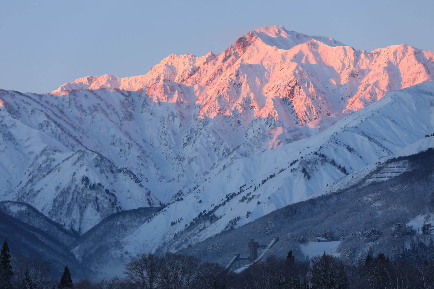 長野県・北尾根高原テラス「八方こたつカフェ」雪降る360度絶景スポットでスイーツ＆ドリンク｜写真5