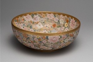 “超絶技巧からモダンへ”日本の近代工芸をたどる展覧会が長崎県美術館で、約170点の工芸品が一堂に