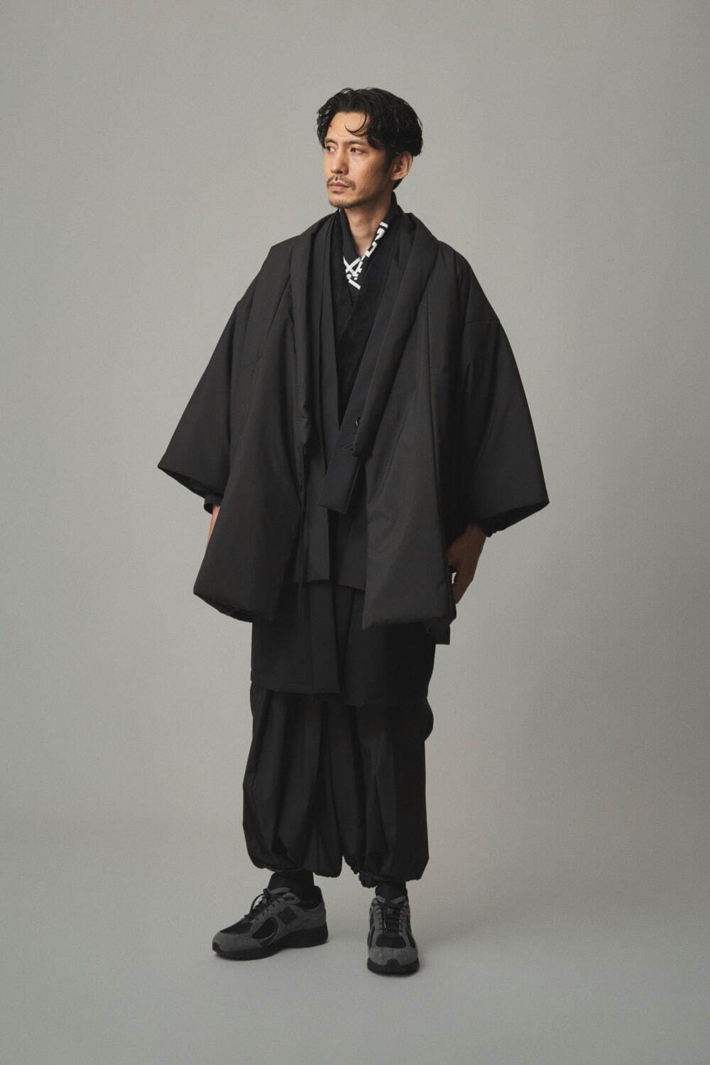 和ROBE 25年春ウェア、軽量のショート丈羽織コート＆たっぷり中綿の極暖アウター｜写真10