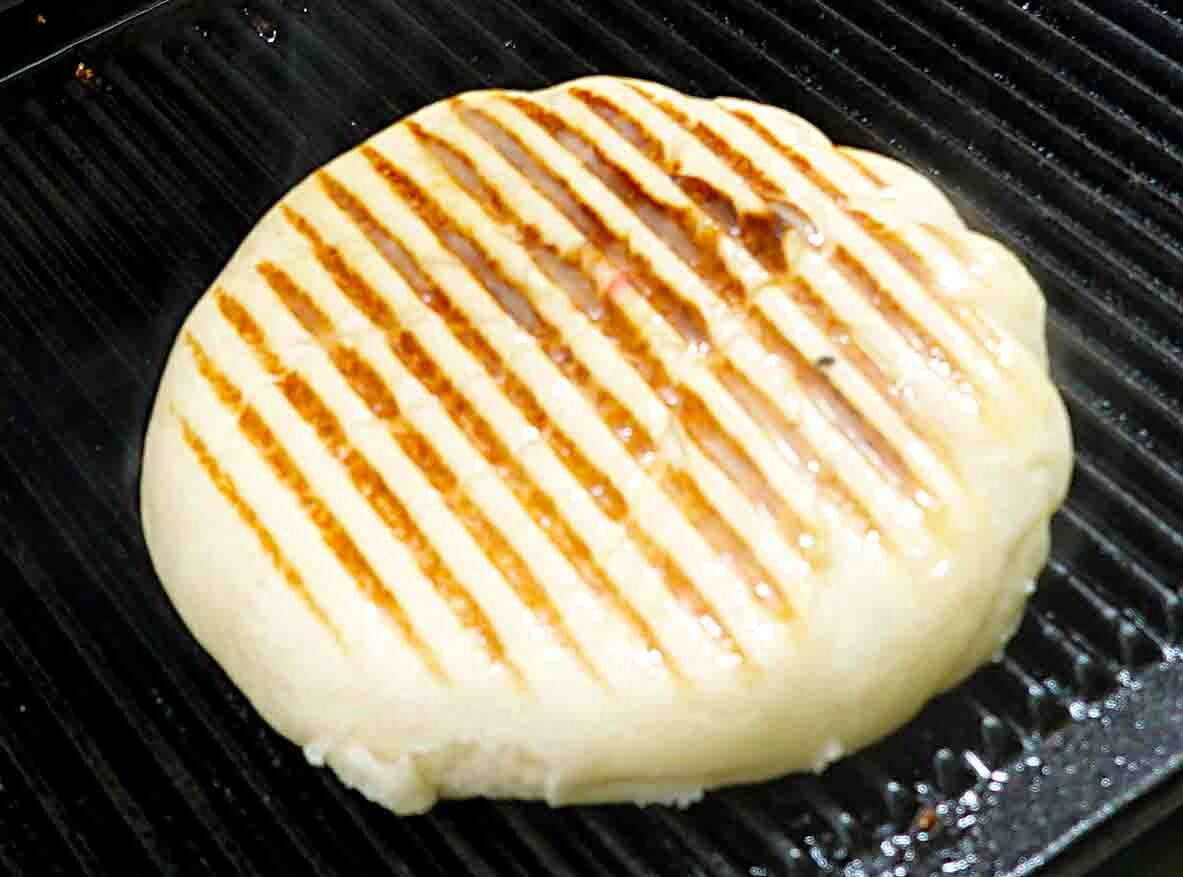 噂の中華まんキッチンカー「焼き肉まん」