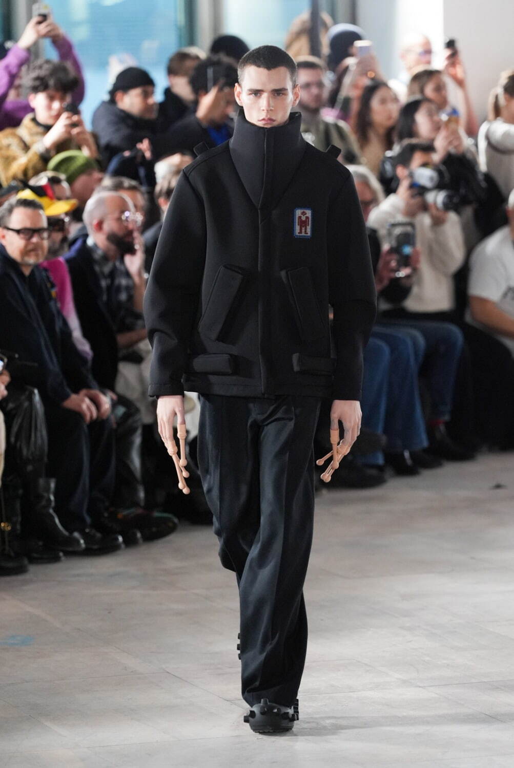 ウォルター ヴァン ベイレンドンク(Walter Van Beirendonck) 2025-26年秋冬	メンズコレクション  - 写真29