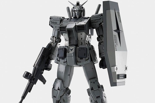 藤原ヒロシのフラグメント×「機動戦士ガンダム」ガンプラやロゴTなど東京・表参道の限定ストアで