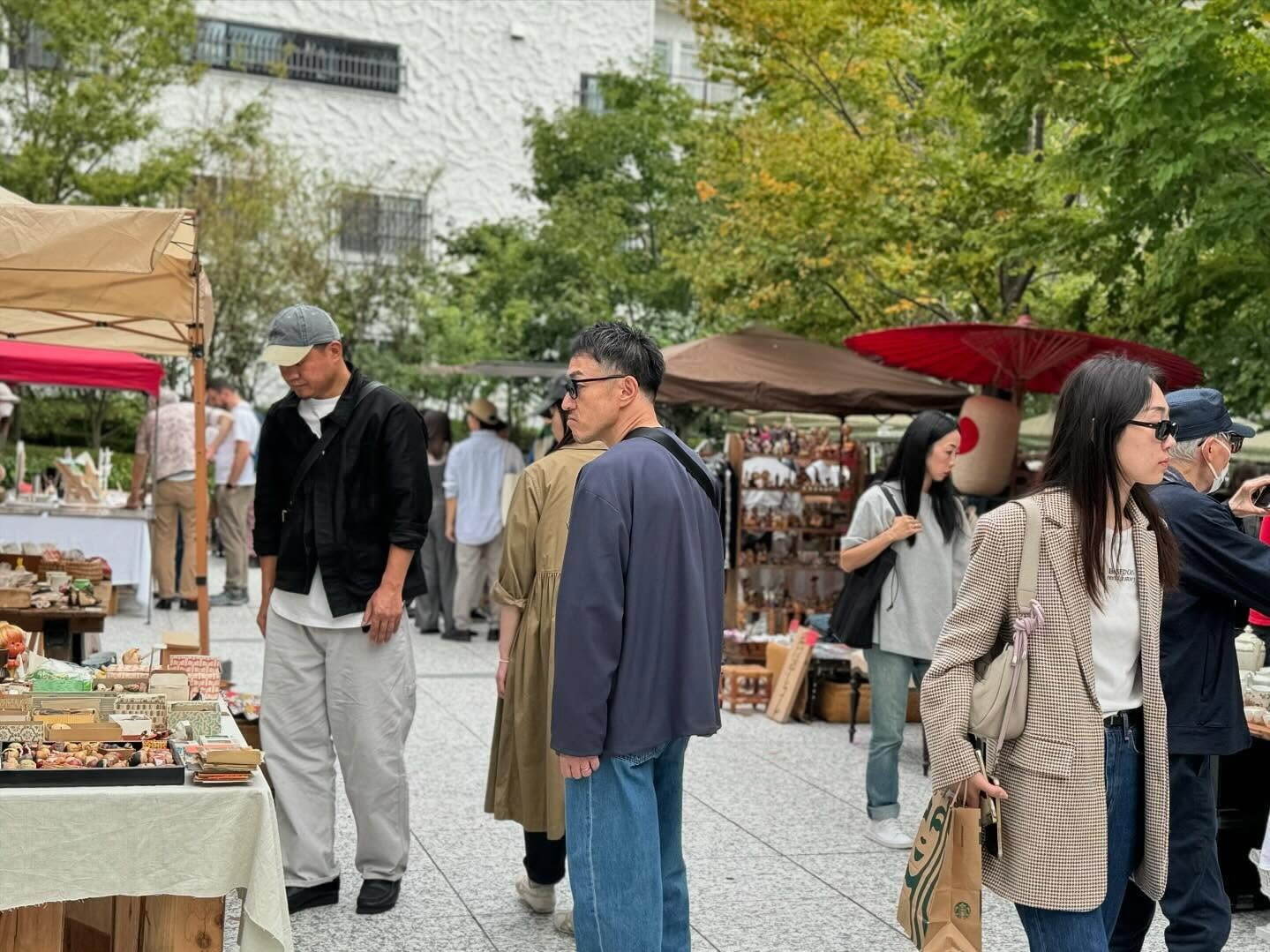 「渋谷蚤の市」東京・渋谷ガーデンタワー屋外広場で、各国のヴィンテージ＆アンティークなど約70店舗｜写真12