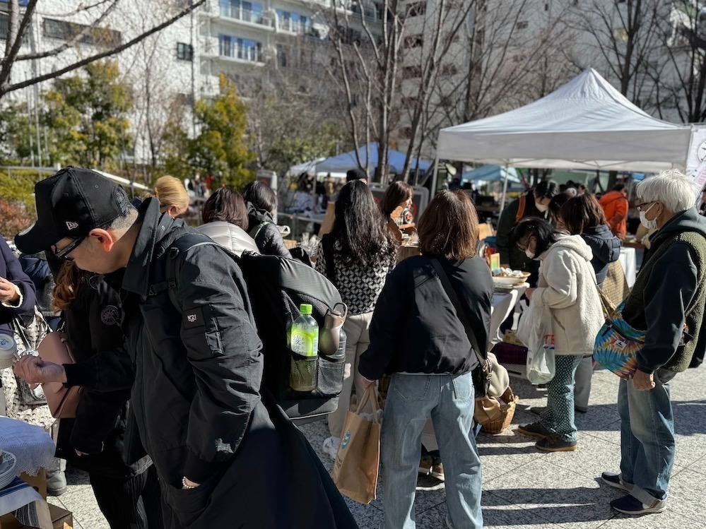 「渋谷蚤の市」東京・渋谷ガーデンタワー屋外広場で、各国のヴィンテージ＆アンティークなど約70店舗｜写真4