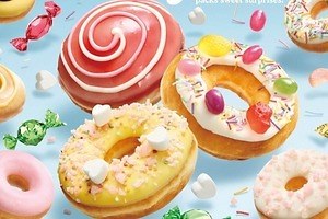 クリスピー・クリーム・ドーナツ“飴やグミ”のせた「キャンディドーナツ」ロリポップ風いちごミルク味など