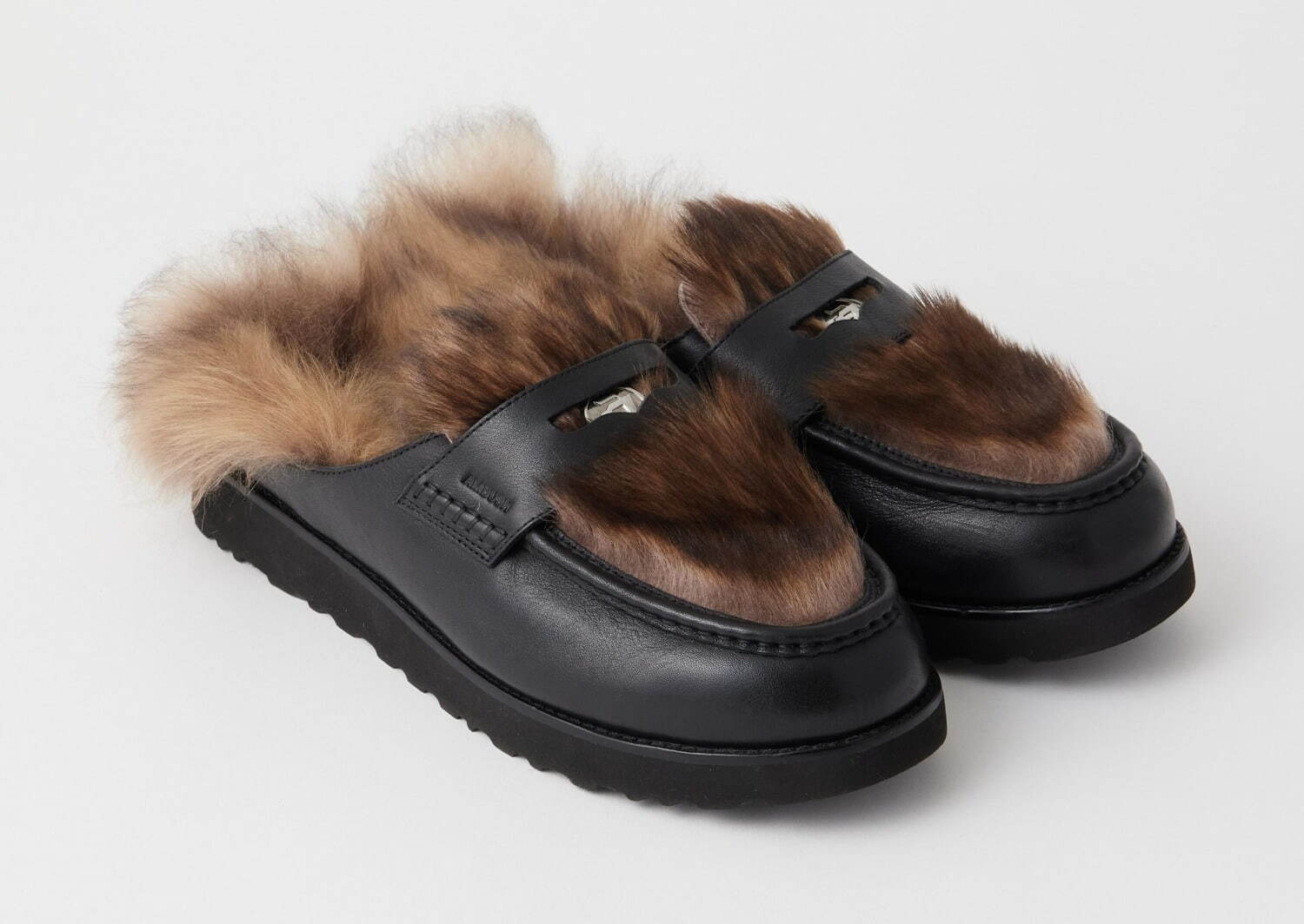 UGG アンブッシュ ローファー 44,000円