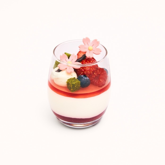 ザ・ペニンシュラ ブティック＆カフェの春スイーツ、“桜香る”生ホワイトチョコや桜ほうじ茶エクレアなど｜写真4