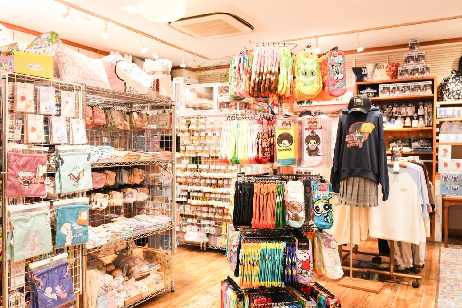 イトーヨーカドーの玩具店「トイロマート」東京・原宿竹下通りに、サンリオ＆ニンテンドーグッズが集結｜写真15