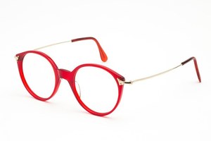 ジョン・レノンも愛用した英・老舗「サヴィル ロウ」の新作メガネが