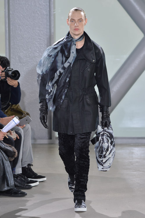 イッセイ ミヤケ メン(ISSEY MIYAKE MEN) 2015-16年秋冬メンズコレクション  - 写真39