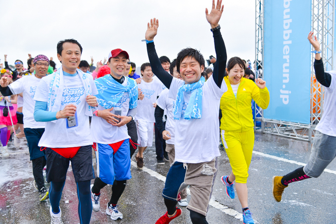 日本初、泡まみれになって走るランイベント「バブルラン」愛知、大阪に続き幕張で開催決定｜写真24