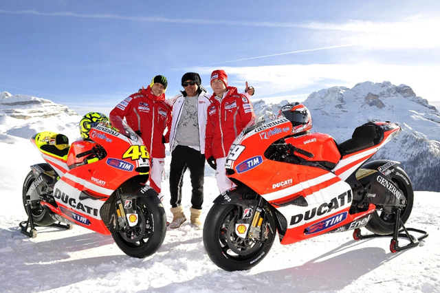 ディーゼル 人気のバイクブランド ドゥカティ Ducati とパートナーシップ締結 ファッションプレス