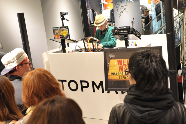 豪華DJ陣のプレイに酔いしれるTOPSHOP / TOPMANのイベント｜写真13