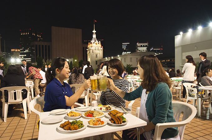 ビアガーデン「日本橋」が百貨店の屋上で開催 - 3時間コースではプレミアムビールの飲み比べも｜写真2