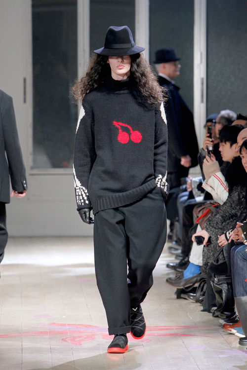 ヨウジヤマモト(Yohji Yamamoto) 2011-12年秋冬メンズコレクション  - 写真14