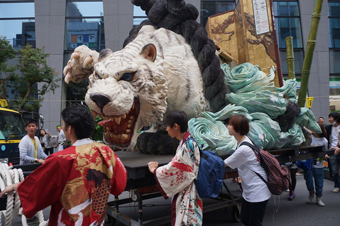 神田の街にアートが集う「TRANS ARTS TOKYO」街中にキャンプ場、大江戸ビール祭りも出現！｜写真9