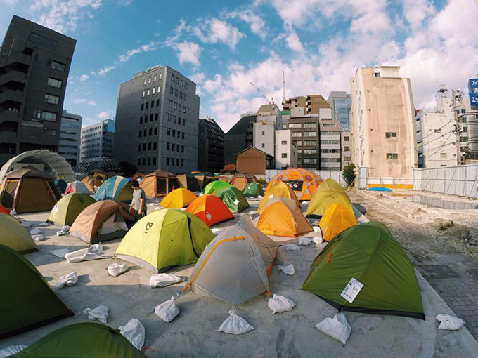 神田の街にアートが集う「TRANS ARTS TOKYO」街中にキャンプ場、大江戸ビール祭りも出現！ | 写真