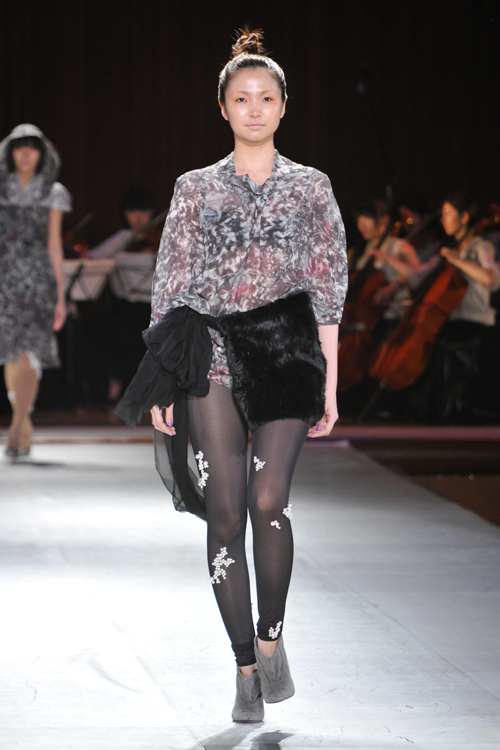 RUNWAY for JAPAN ブランド別ルック[2] - ヒロココシノ、翡翠、イズリール、ジャズカッツェなど｜写真10