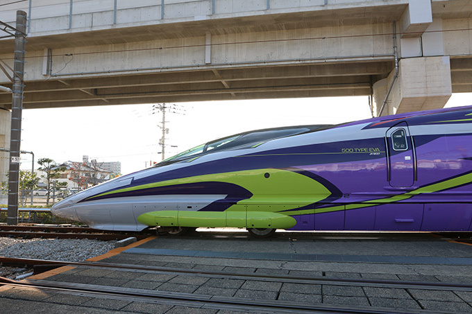 新幹線 エヴァンゲリオン プロジェクト 500 Type Eva 車両で大阪 博多 貸切ラストツアー ファッションプレス