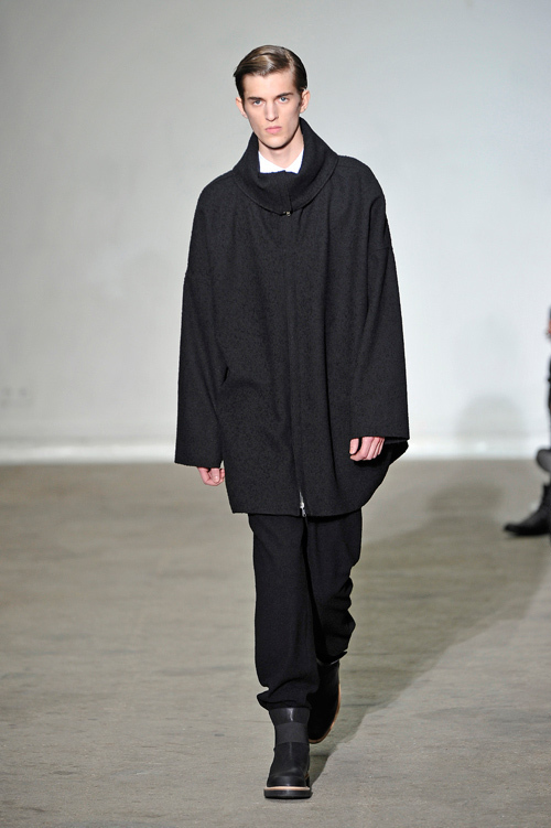 クリスヴァンアッシュ(KRISVANASSCHE) 2011-12年秋冬メンズコレクション  - 写真3